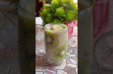 Kiwi And Banana Smoothie #smoothie #healthy #viralvideo #recipe #food #cooking #ytshorts #shorts