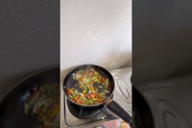 Soo yummy healthy recipe #food #healthyfood #vegetabledaliya#views #protienrecipe#viral #shorts