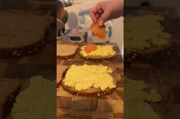 Quick breakfast sandwiche