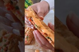 Super Easy Veg Sandwich #EasyVegSandwich #QuickSnack #Recipe #Shorts #yt @healthyliciousbyaditi