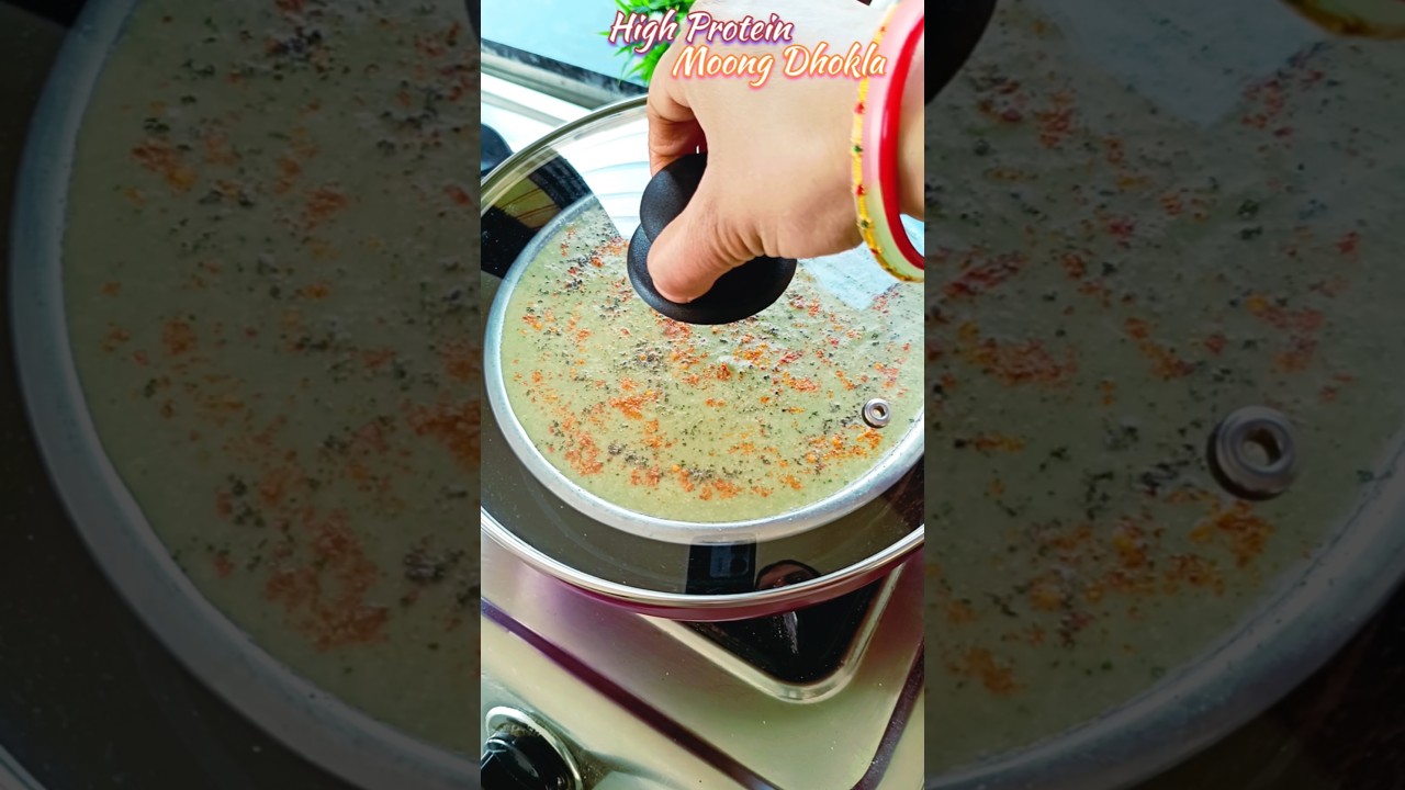 Soft &Spongy Hari Moong Dhokla|High Protein Healthy Breakfast|Weight Loss Recipe #Shorts#Viral#Veg Soft &Spongy Hari Moong Dhokla|High Protein Healthy Breakfast|Weight Loss Recipe #Shorts#Viral#Veg