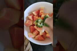 pahadi style papaya salad #shortvideo #papayasalad #healthy #food #ytshorts #salad