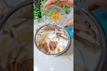 Banana Milkshake || Healthy Drink || #salad #food #viralvideo #helthyfood