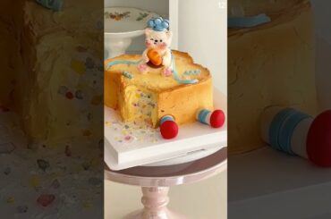 Food art presented on a beautiful bite-sized bread cake #shorts #cakedecorating