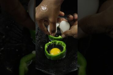 Capsicum Egg Omelette in 5 Minutes | Easy Breakfast Recipe #Shorts