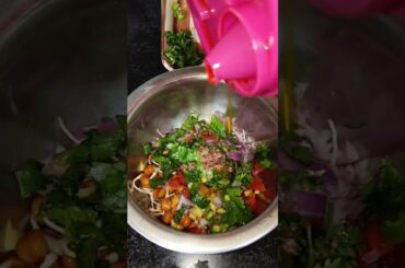 #sprouts #salad #easy #recipie #trending #healthy#yt shorts #viral #food #foodie#cooking