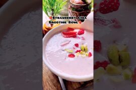 Strawberry chia smoothie bowl | Healthy Breakfast ideas | Pink Bowl | Healthy Dessert #recipeshorts