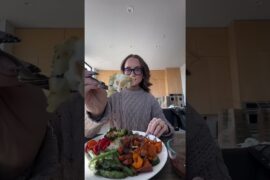 my go to easy meal choice for a healthy Whole Foods lunch from