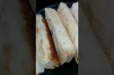 Shawarma sandwich with my homemade mayonnaise made with olive oil. #shawarmalovers #Shorts #trend