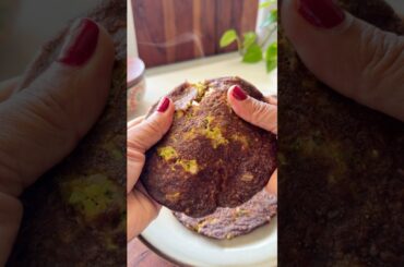 Broccoli + paneer + Ragi makes the best paratha - enjoy guilt free #healthyrecipes #healthyfood
