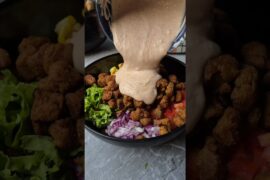 High-Protein Soya Chunks Salad| Healthy Salad recipe |Healthy soya chunks salad #shortvideo #ytshort