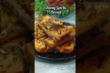 Trending Cheese garlic bread recipe #shorts #trending #garlicbread #cheesegarlicbread