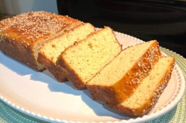 Healthy bread made with almond flour and Greek yogurt, low in carbohydrates - Super easy with Bedith