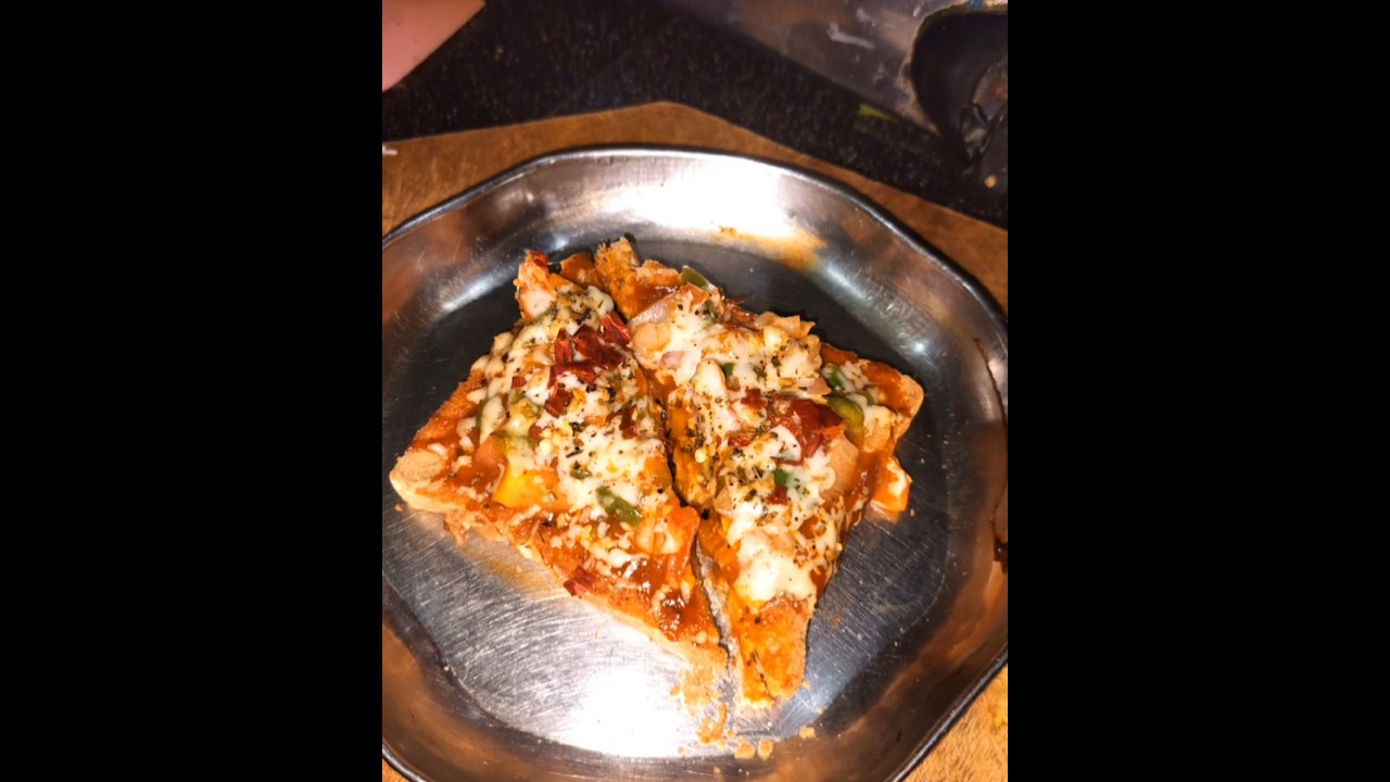 healthy and testy brown bread pizza#viral #food #recipe#@sangeetahomekichen healthy and testy brown bread pizza#viral #food #recipe#@sangeetahomekichen