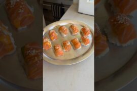 Ice tray sushi hack #healthyrecipes #shorts #sushi #easyrecipe #kitchenhacks