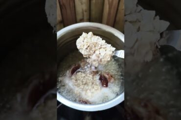 Oats porridge for weightloss #weightlossrecipes #weightlossdiet #healthyfood #easynutrition
