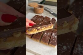 6-Ingredient Healthy Snickers Bars