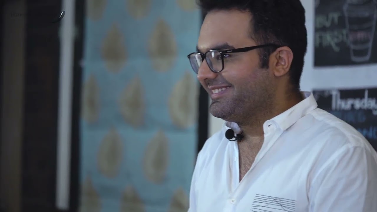 pineapple cherry tomato Thai salad / salad recipes / healthy salad recipes pineapple cherry tomato Thai salad / salad recipes / healthy salad recipes