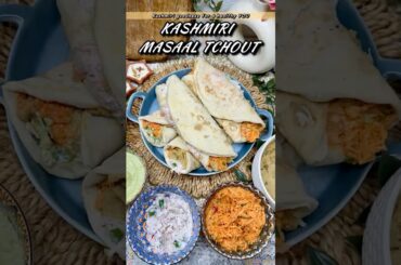 Kashmiri Famous Street Food-Masaal Tchout||Nutritious Kashmiri Wrap||Kashmiri Masaal Tchout#shorts