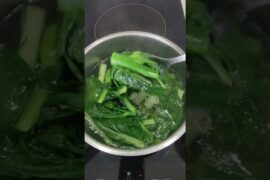 blanching choi sum for my lunch #shorts #asmr #healthy #satisfying #viral #cooking #nhitztv