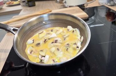 High Protein Chicken & Mushroom Skillet | Healthy Lunch Idea