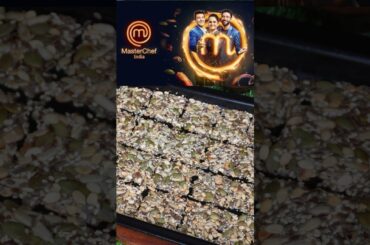 Chef Vikas Khanna's Favourite Seeds Crackers #masterchef #vikaskhanna #healthysnacks #shorts #viral