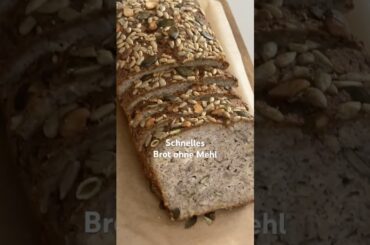 Brot ohne Mehl - ketogen, proteinreich & glutenfrei #keto #shorts #gesund #lowcarb #brotrezept