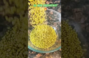 Crispy Pesarattu in 10 Minutes | Healthy Breakfast Recipe #food #ytshorts #shorts #pesarattu