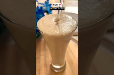 2 Minute Oats Banana Shake | No Sugar Healthy Shake Recipe#shorts #ytshorts #ramadan #holispecial