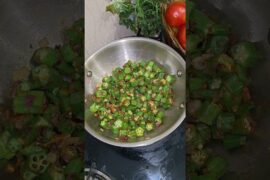 #bhendi fry #kurkurit bhendichi bhaji #bhindi recipe #cooking #healthy #lunch #dinner #youtube short