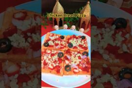 Chicken Bread Pizza #chikenlover#pizza#pizzalover#breadrecipe#recipe#cooking#viral#popular#trending