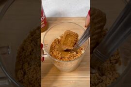 Biscoff Overnight Oats #healthybreakfast #overnightoats #easyrecipes