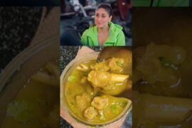 Healthy Paya soup by Kareena kapoor #cooking#ytshorts#celebrity#kareenakapoorkhan#recipe#payasoup#yt