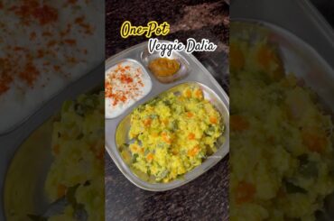 Quick and Healthy Vegetable Dalia #lifebyspandana #weightlossrecipe #shorts #foryou #viral #telugu