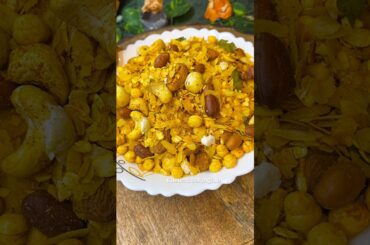 Oats & Poha Namkeen | Easy Guilt Free Snack #shorts #recipe #namkeen #holisnacks #holirecipe