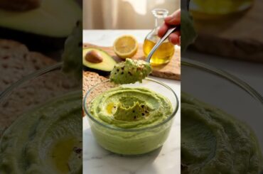 Most People Don’t Know This Garlic Avocado Trick #shorts