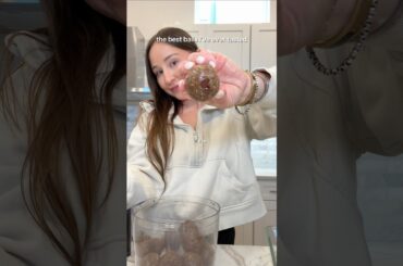 my mid-day crash disappeared. fiber, protein, healthy fats. yes pls. #energyballs #healthysnacks