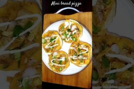 mini bread pizza easy snack recipe for Ramadan and Eid party special lunch box ideas quick pizza