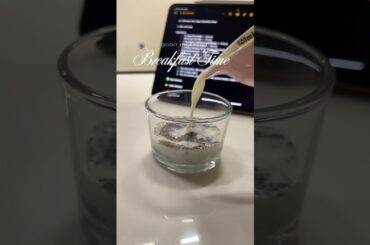 What I Eat For Breakfast | Healthy Banana Oatmeal Recipe | Wellness Routine