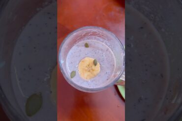 Healthy smoothie with bread omelette #egg #breadomelette #blueberry #breakfastrecipe #healthyfood