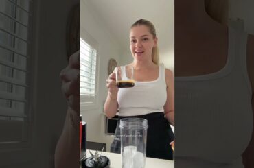 Busy Mum 30 Second Breakfast Smoothie, quick & Filling #smoothie #easybreakfast #busymum #lowcalorie