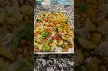 Healthy Oven Dinner One Pan Mom  Life Saver”#momlife #easyfamilydinner #vegetarianmeals #shorts