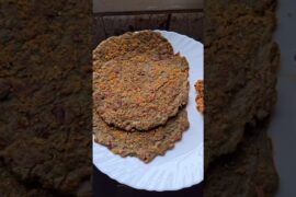 Healthy Green Moong Dal Chilla | Easy Breakfast Recipe #shorts #greenmoongdal #chilla#cooking #food