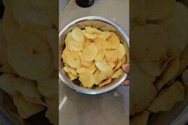 sirf 15 minute me banaye Instant Potato Chips #shorts #potatochips #spiceupflavourskitchen