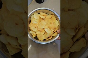 sirf 15 minute me banaye Instant Potato Chips #shorts #potatochips #spiceupflavourskitchen