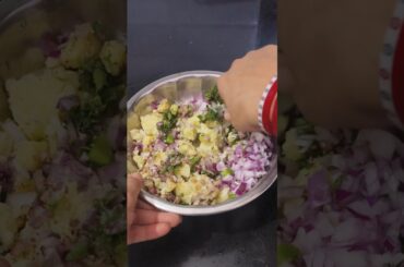 Sandwich #breadpizza #AlooSandwich #streetfood #cooking #yt#Youtube#ytshorts #shorts#trending #radha