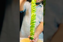 Korean Cucumber Salad || Spiral Cucumber #shorts #koreanfood #foodshorts #satisfying