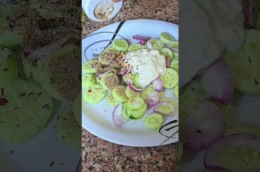 Weight Loss Dinner Idea | Kheera Pyaz Dahi Salad | Biwi Ki Rasoi Healthy Recipe #dietfood