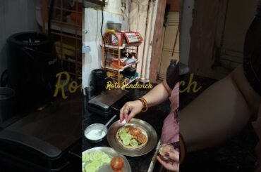 #Roti sandwich #healthy khana#popular#