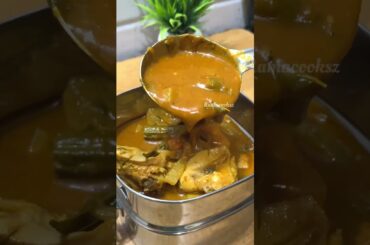 Lunch recipe: Rice n chicken kulambu n fry | fruit #shortsfeed #lunchideas #lunchbox